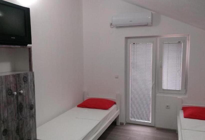 استودیوی استاندارد, Topholiday