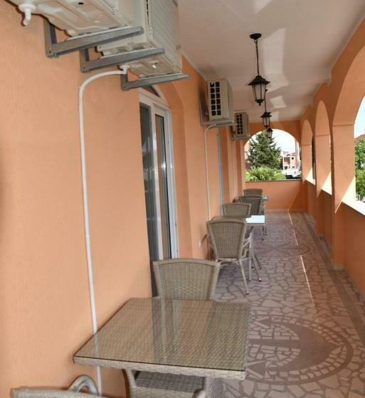 اتاق لوکس, Vila Cattleya