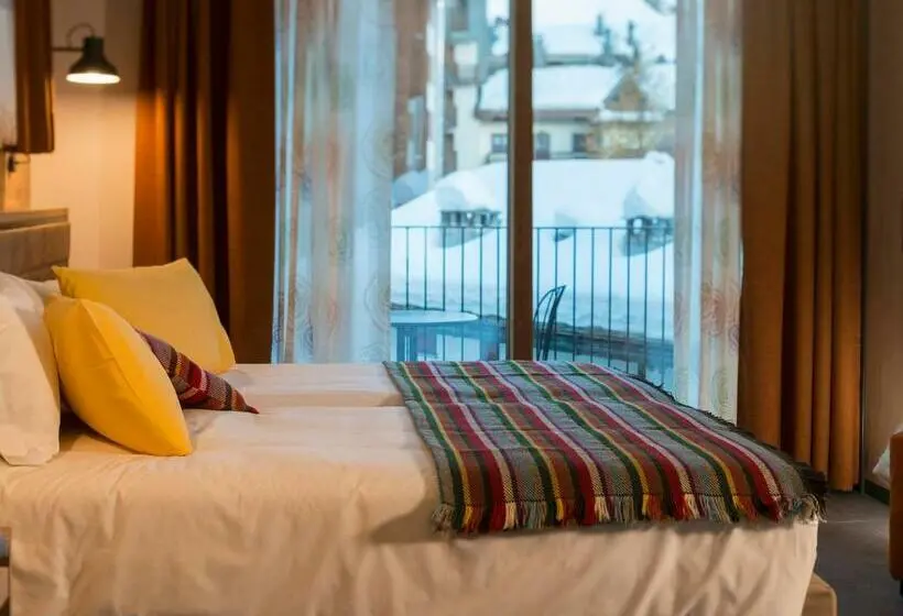 استودیوی استاندارد, Red Fox Lodge