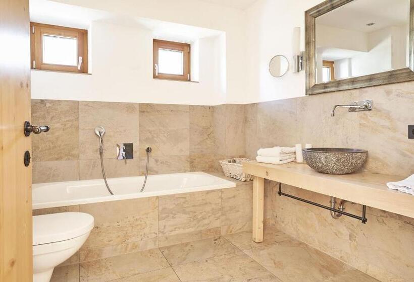 Апартаменты 1 Спальня с Террасой, Rosamunde Apartments
