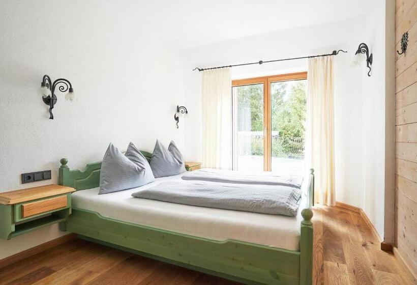 带1个卧室的带阳台的公寓, Rosamunde Apartments