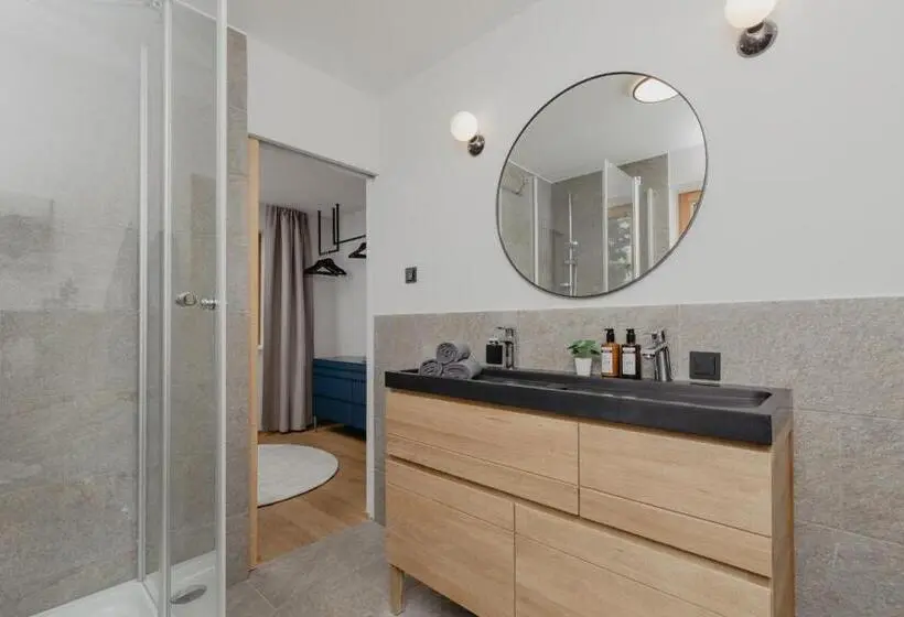ویلای 3 خوابه, Rosamunde Apartments