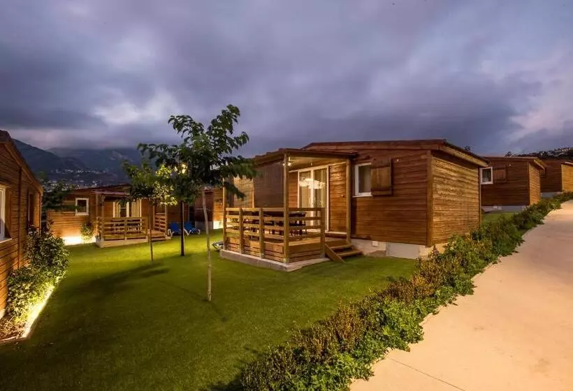 スーペリアーバンガロー, Berga Resort