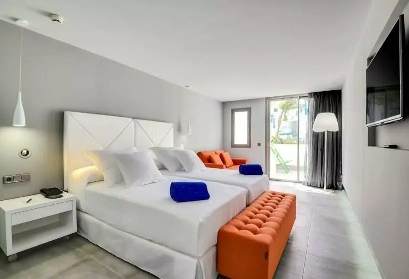 اتاق لوکس با وان آب گرم, Barcelo  Teguise Beach - Adults Only