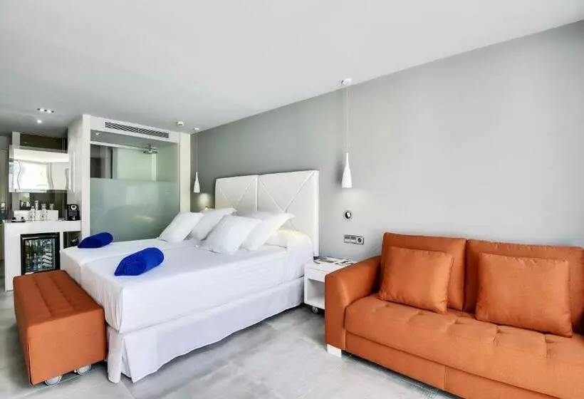 اتاق لوکس با وان آب گرم, Barcelo  Teguise Beach - Adults Only