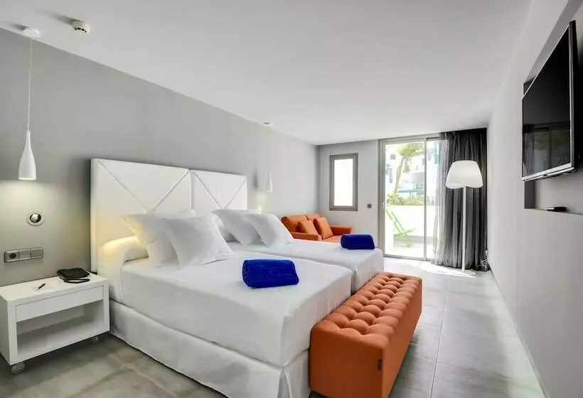 اتاق لوکس با وان آب گرم, Barcelo  Teguise Beach - Adults Only