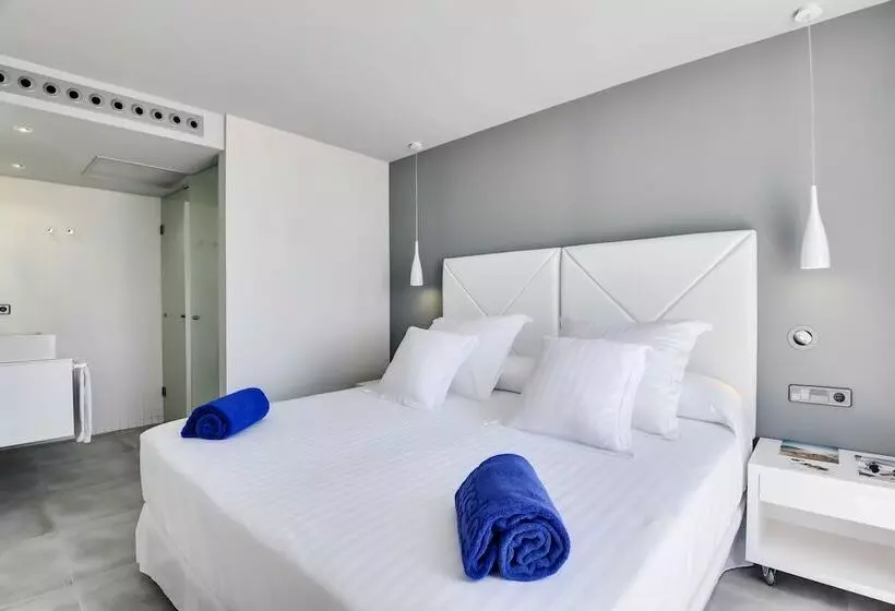 سوییت جونیور, Barcelo  Teguise Beach - Adults Only