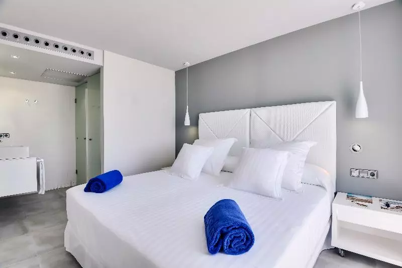 سوییت جونیور, Barcelo  Teguise Beach - Adults Only