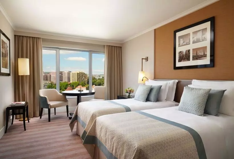 Quarto Familiar Deluxe, Corinthia Lisbon