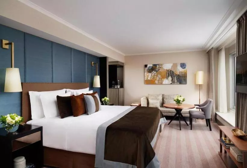 Junior Suite Deluxe, Corinthia Lisbon