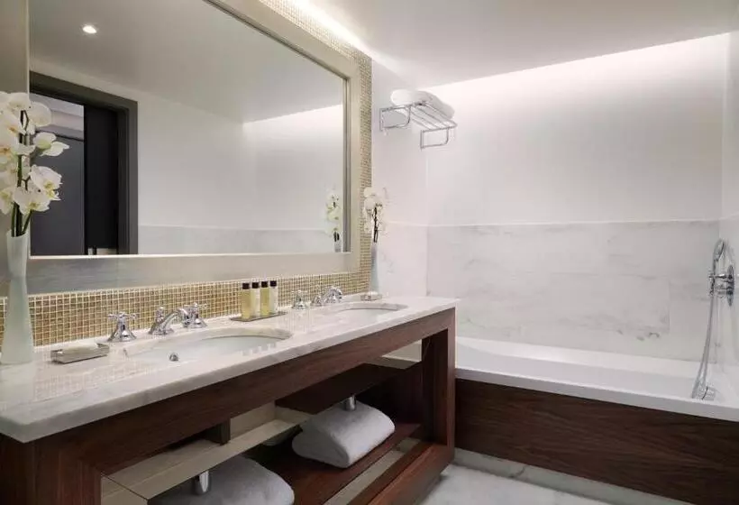 Suite Familiar, Corinthia Lisbon