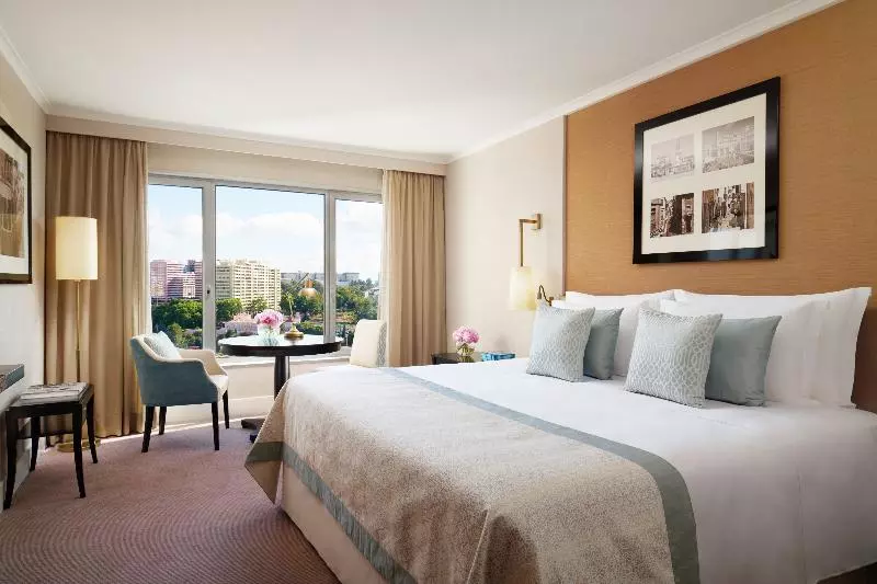Quarto Familiar Deluxe, Corinthia Lisbon