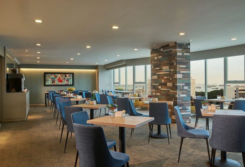 اتاق اجرایی, Grand Mercure Singapore Roxy