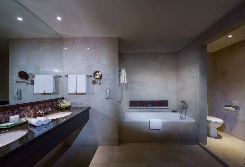 سوییت جونیور, Grand Mercure Singapore Roxy
