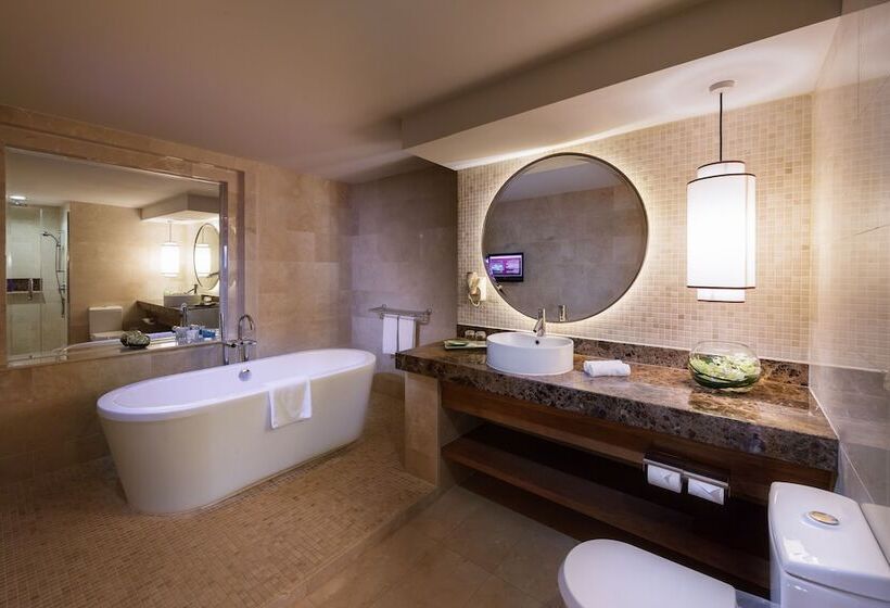 سوییت جونیور, Grand Mercure Singapore Roxy
