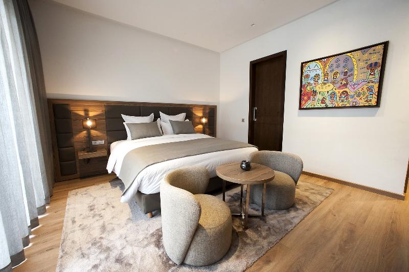 اتاق اجرایی, Grand Mercure Singapore Roxy