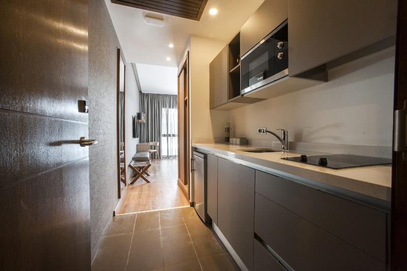 اتاق اجرایی, Grand Mercure Singapore Roxy