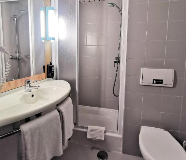 Номер Стандарт, Ibis Leiria Fatima
