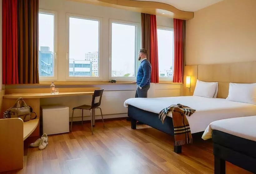 スタンダードルーム, Ibis Luzern Kriens