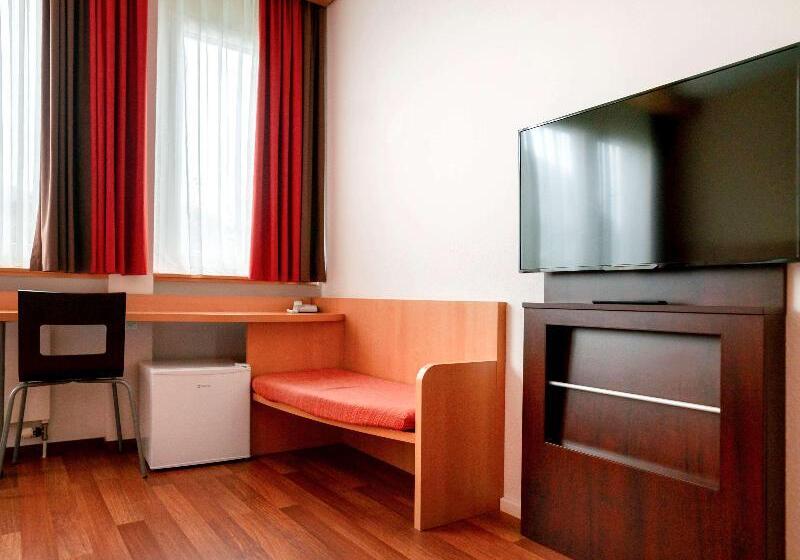 Номер Стандарт, Ibis Luzern Kriens