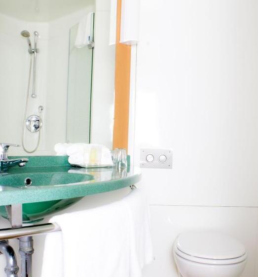 标准间, Ibis Newcastle