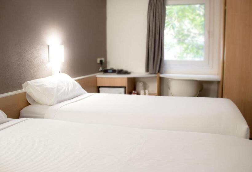 스탠다드 룸, Ibis Newcastle