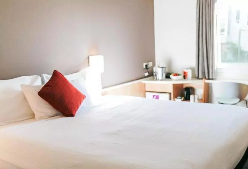 اتاق استاندارد با تخت بزرگ, Ibis Newcastle