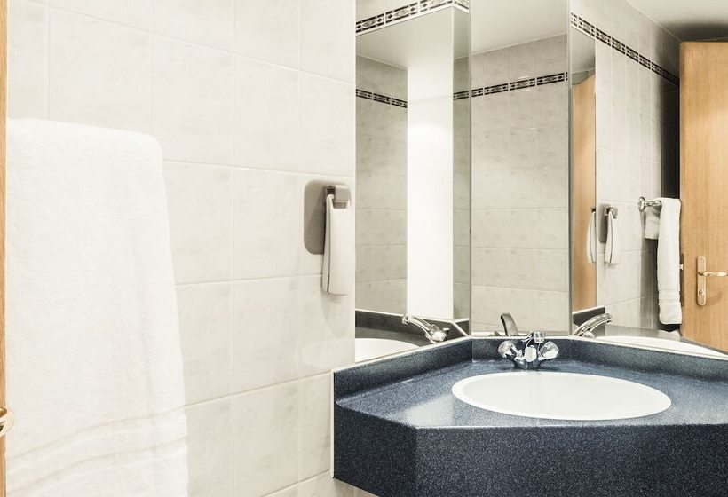 패밀리 룸, Ibis Preston North