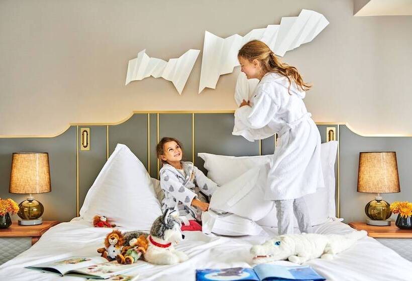 جناح, Mandarin Oriental, Munich