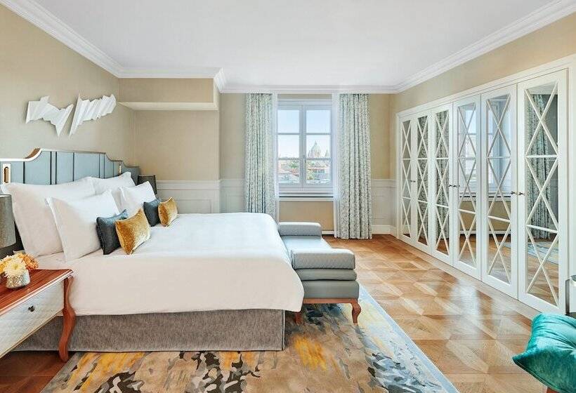 جناح, Mandarin Oriental, Munich