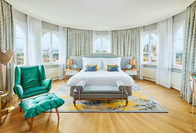 جناح, Mandarin Oriental, Munich