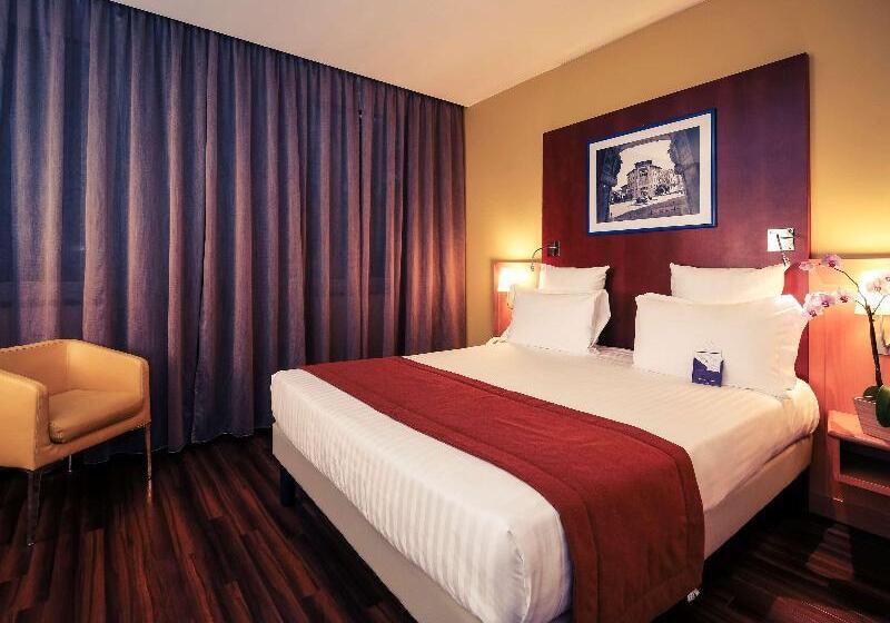 اتاق لوکس با بالکن, Mercure Roma Corso Trieste