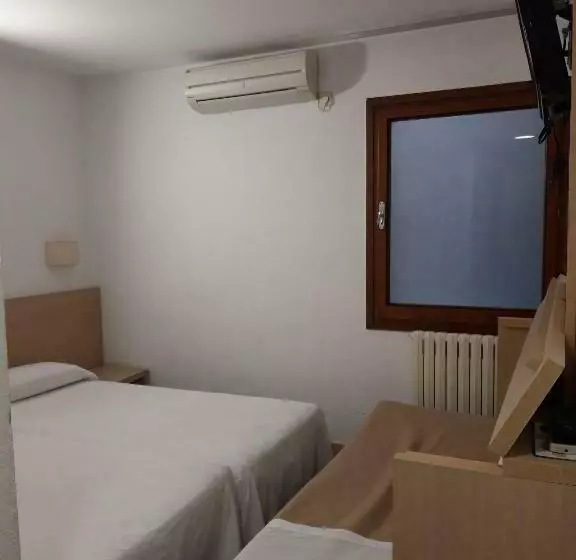 インサイドエコノミールーム, Puigcerdà