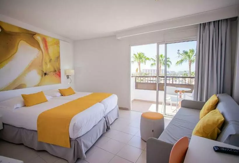اتاق استاندارد با بالکن, Servatur Waikiki