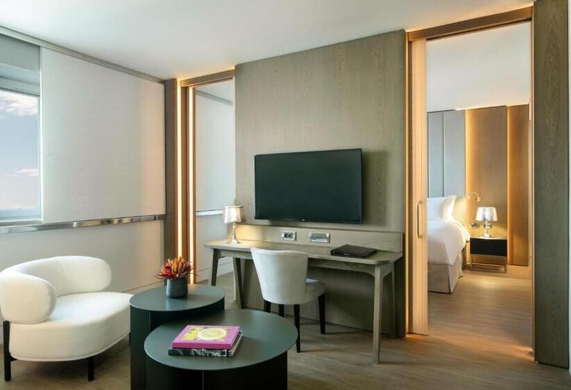 クラブスイート, Sofitel Athens Airport