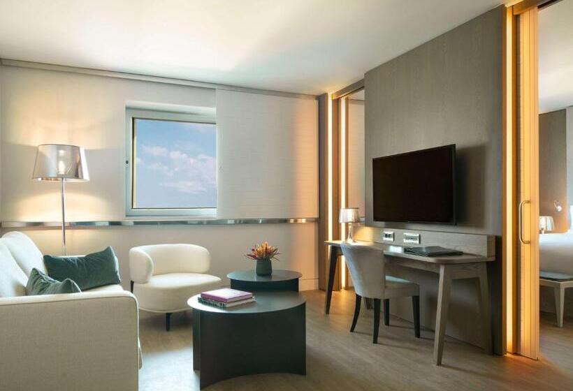 クラブスイート, Sofitel Athens Airport