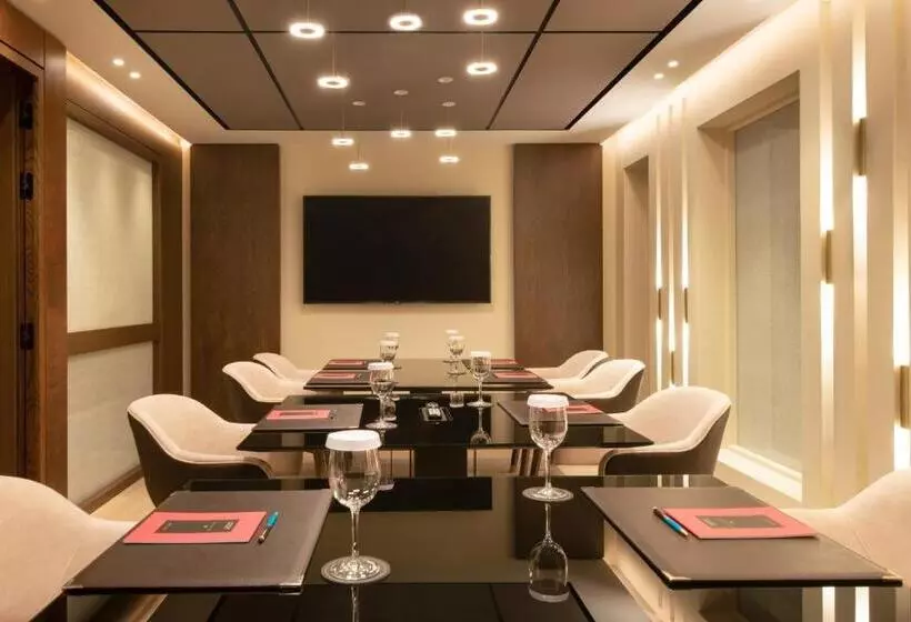 سوئیت جونیور با تخت بزرگ, Sofitel Athens Airport
