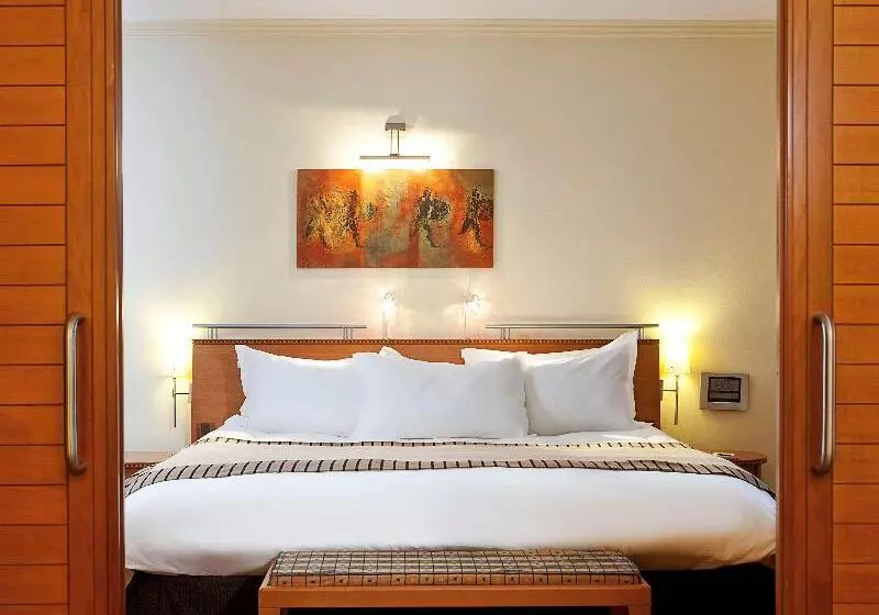 سوئیت جونیور با تخت بزرگ, Sofitel Athens Airport
