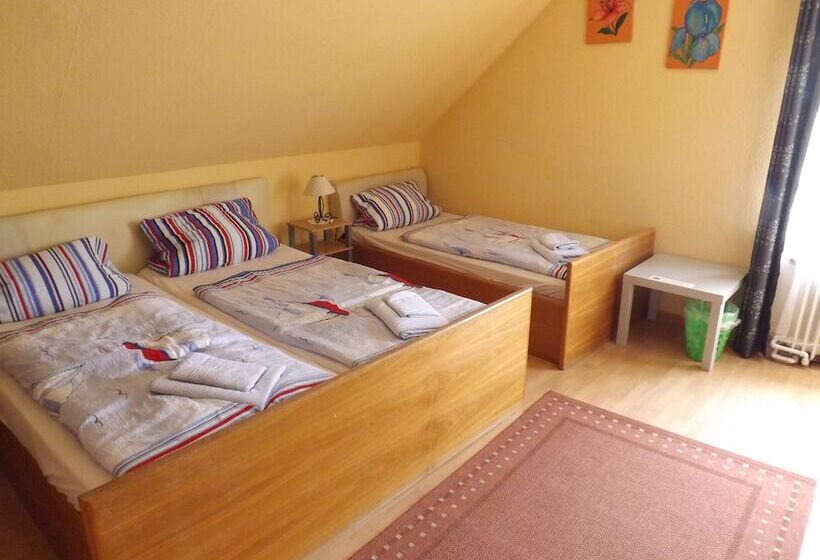 חדר סטנדרט לשלושה, Landgasthof Hotel Zum Norden