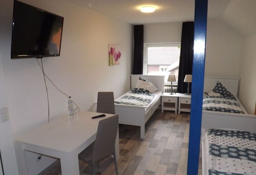 חדר סטנדרט לשלושה, Landgasthof Hotel Zum Norden