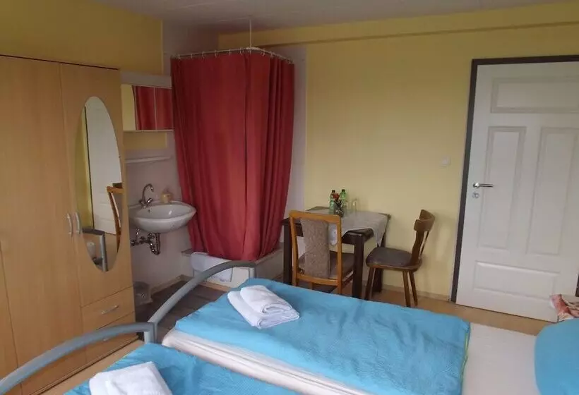 バス共有のスタンダードルーム, Landgasthof Hotel Zum Norden