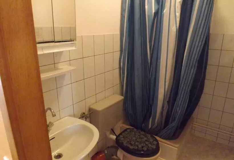 スタンダード４人部屋, Landgasthof Hotel Zum Norden