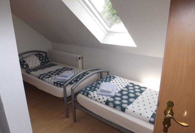 חדר סטנדרט לארבעה, Landgasthof Hotel Zum Norden