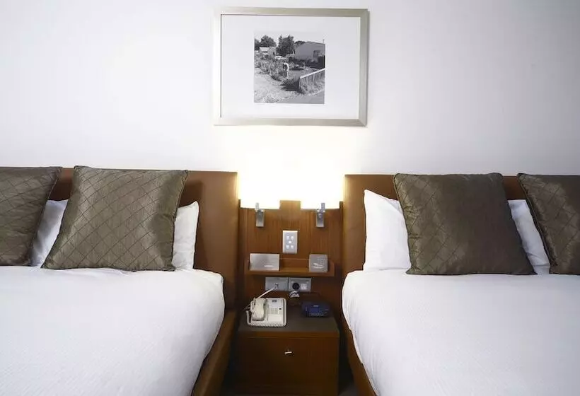اتاق استاندارد با 2 تخت دوبل, Novotel Canberra