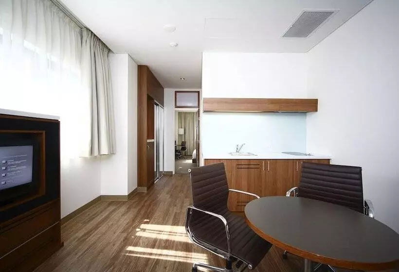 آپارتمان 1 خوابه, Novotel Canberra