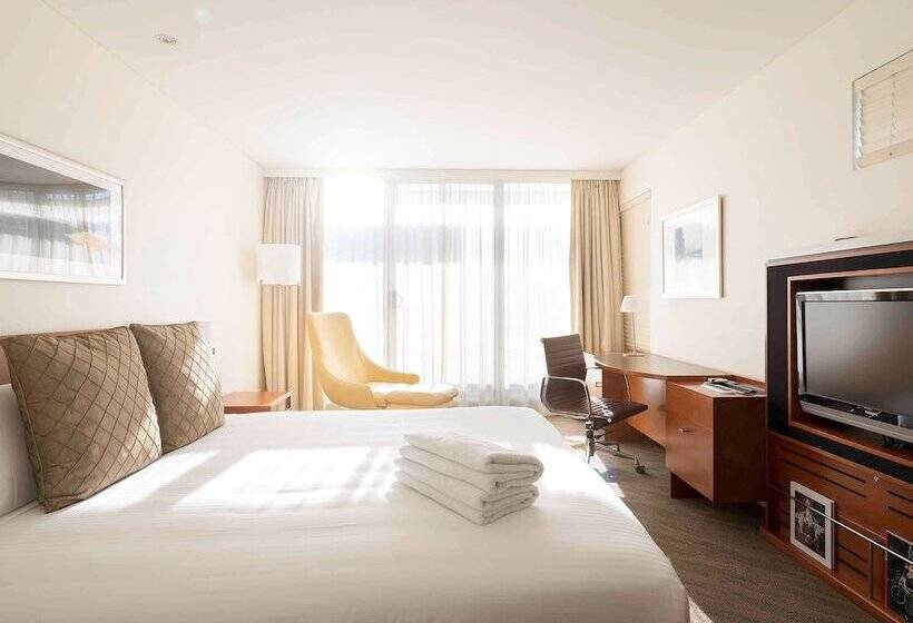غرفة قياسية سرير مزدوج, Novotel Canberra