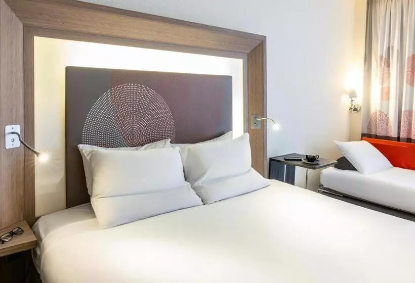 Superior-huone, Novotel Leeds Centre