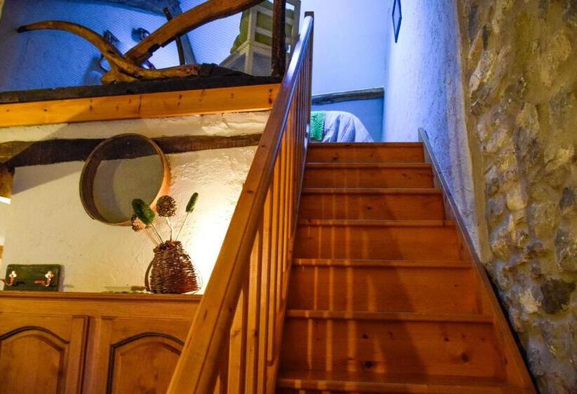 חדר סטנדרט לשלושה, Posada Real El Rincón De Babia