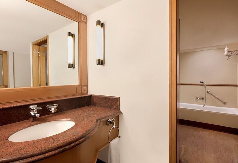 غرفة كلوب, Le Méridien Kochi