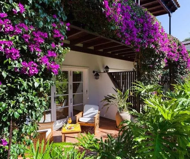 اتاق استاندارد با چشم‌انداز باغ, Seaside Grand Hotel Residencia Gran Lujo